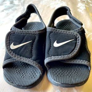 Nike infant sandals